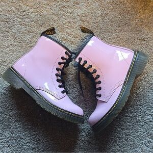 Dr. Martens 1460 J pink patent leather boots